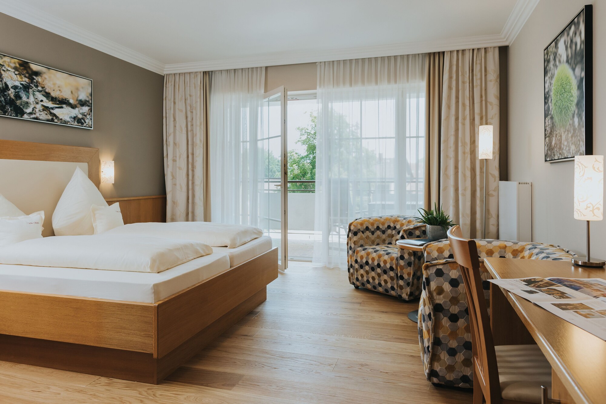 Superior, King Bed