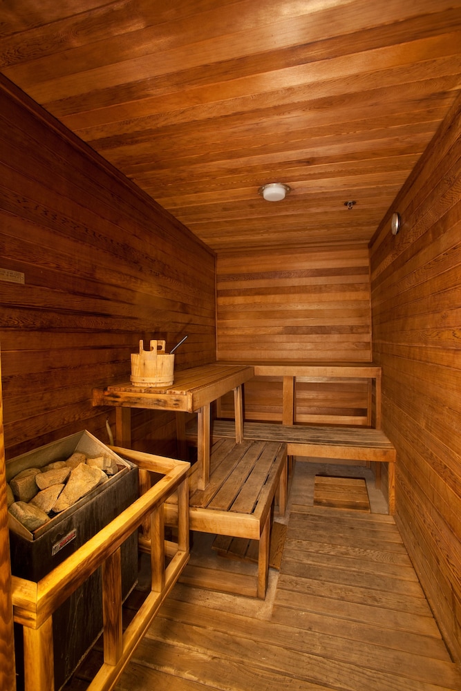 The Fold Hotels Steamboat Springs 35/65