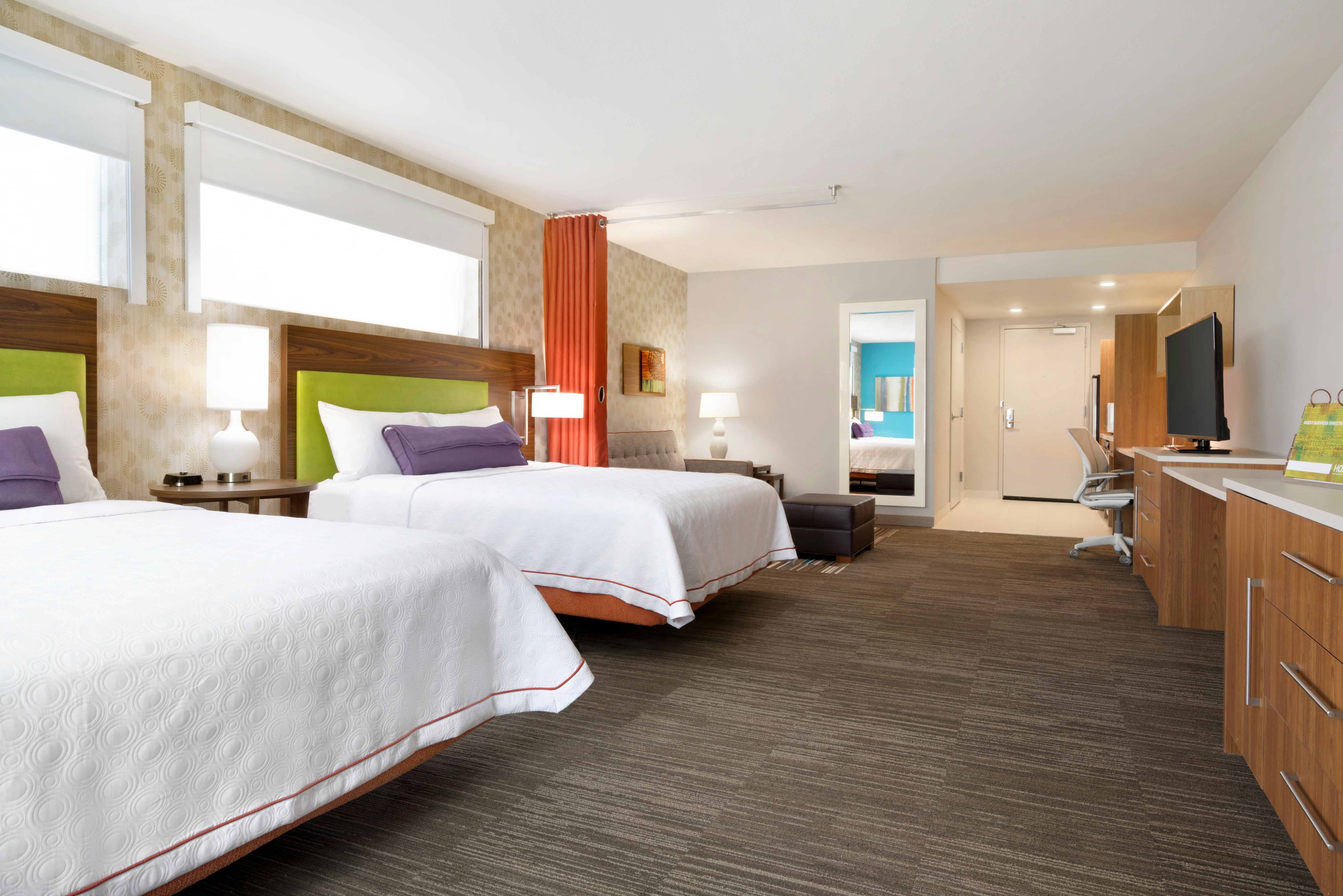 Suite, 2 Queen Beds, Accessible