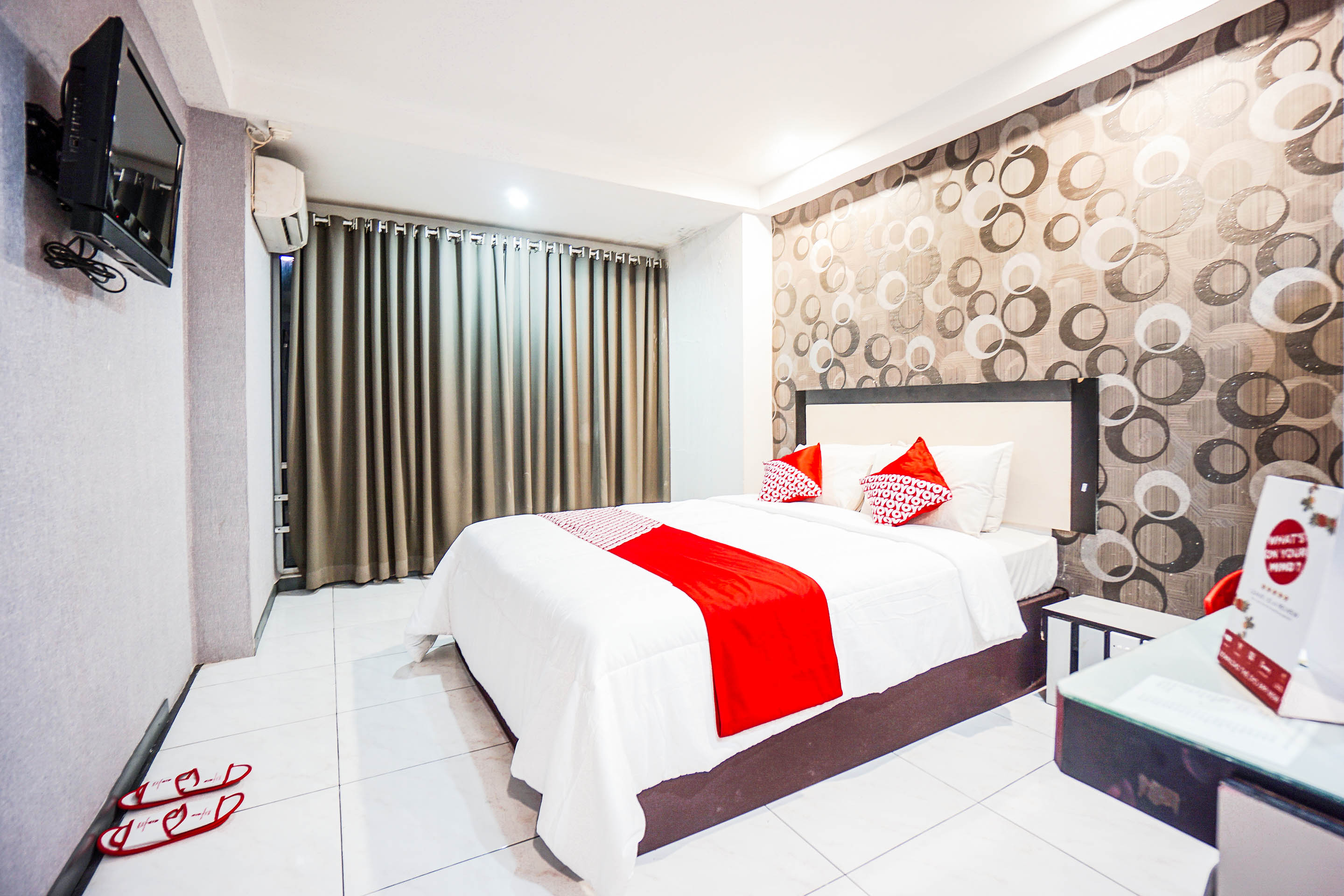 Prince Boulevard Hotel 31/42