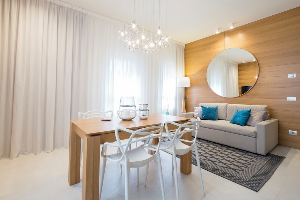 Metropol Ceccarini Suite 50/62