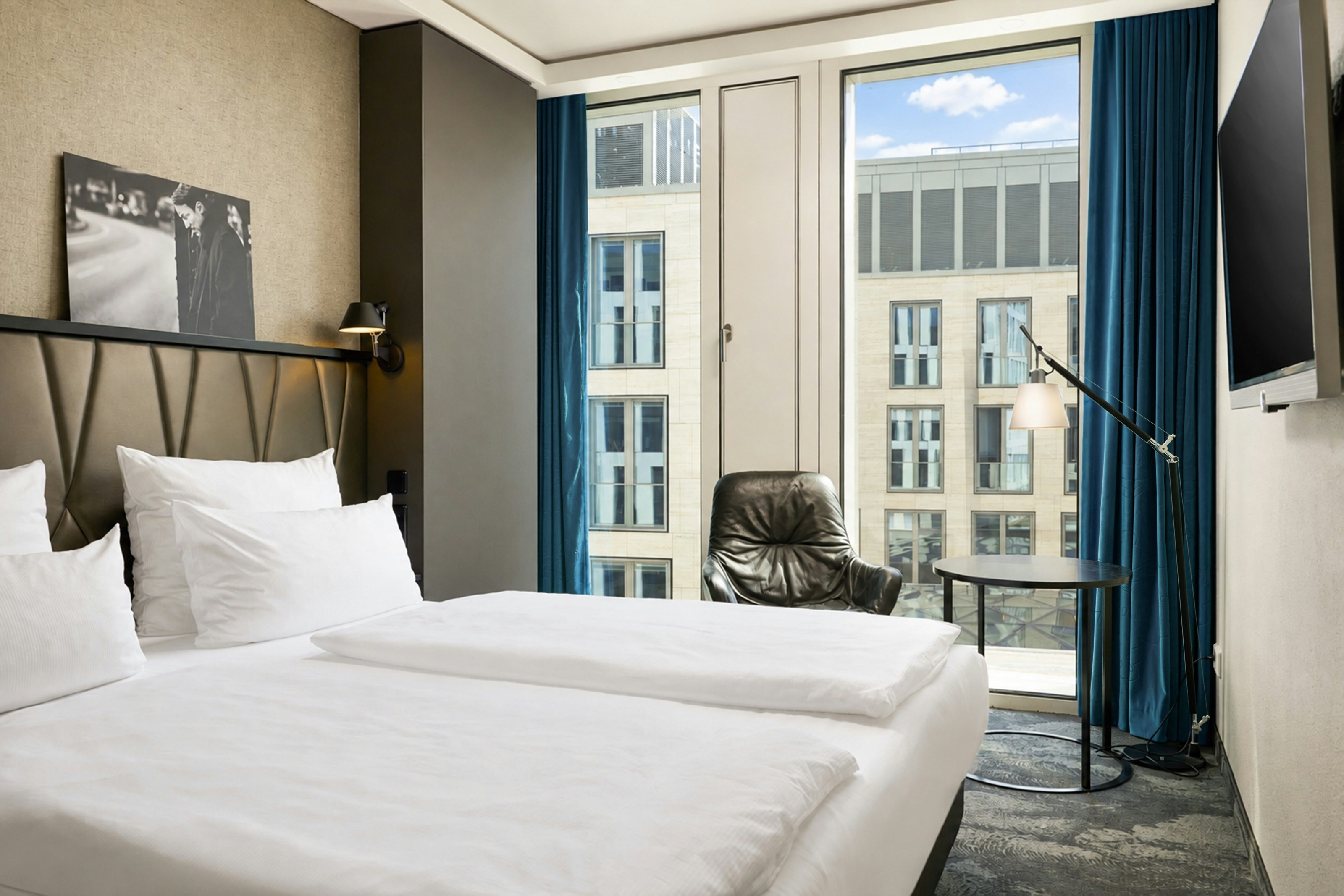 MOTEL ONE BERLIN-UPPER WEST 12/50