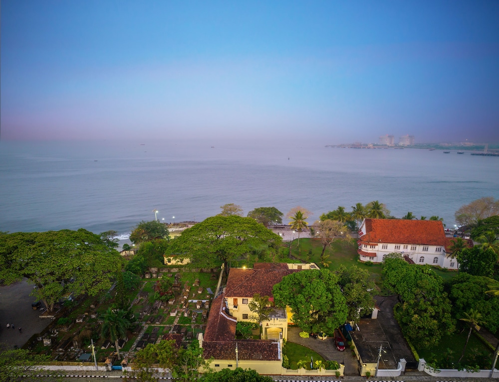 Amritara The Poovath Heritage Fort Kochi 41/50