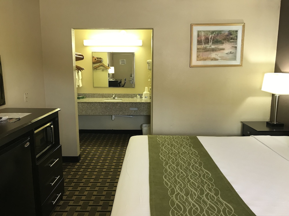 Red Roof Inn Kimball, TN - I-24 6/19