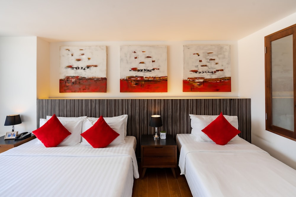 Hotel J Pattaya 35/70