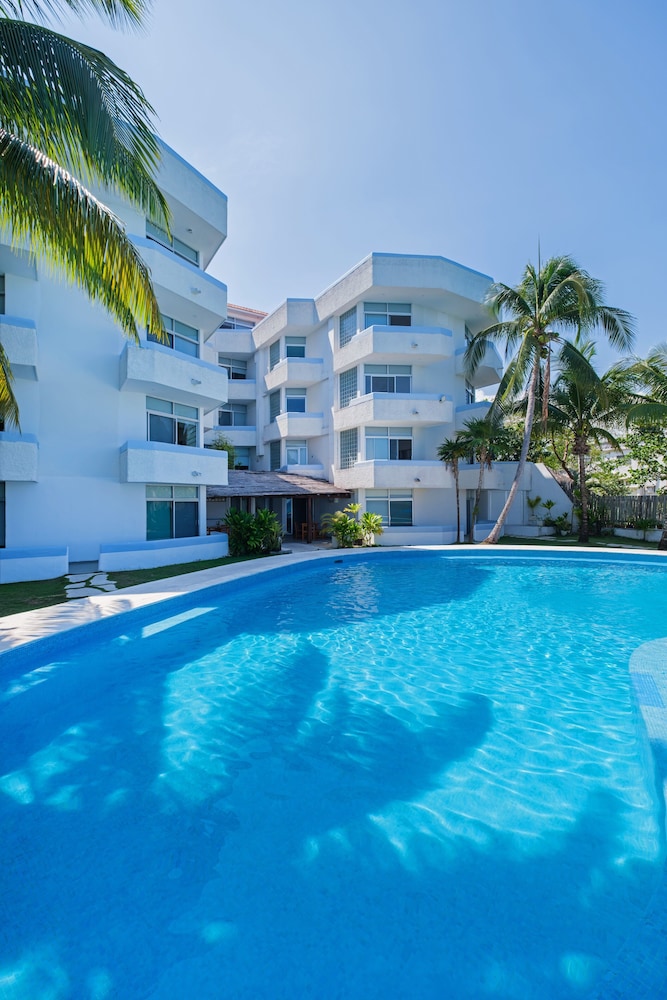 Suites Turquesa by GuruHotel 6/68