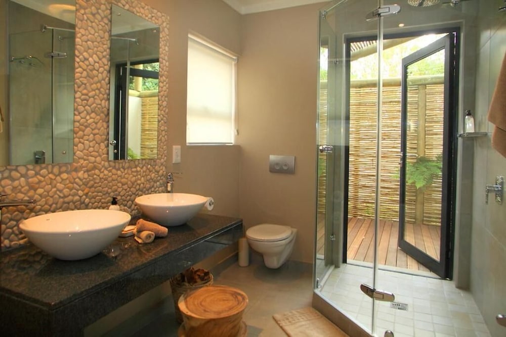 Scallop Guest Lodge 29/33