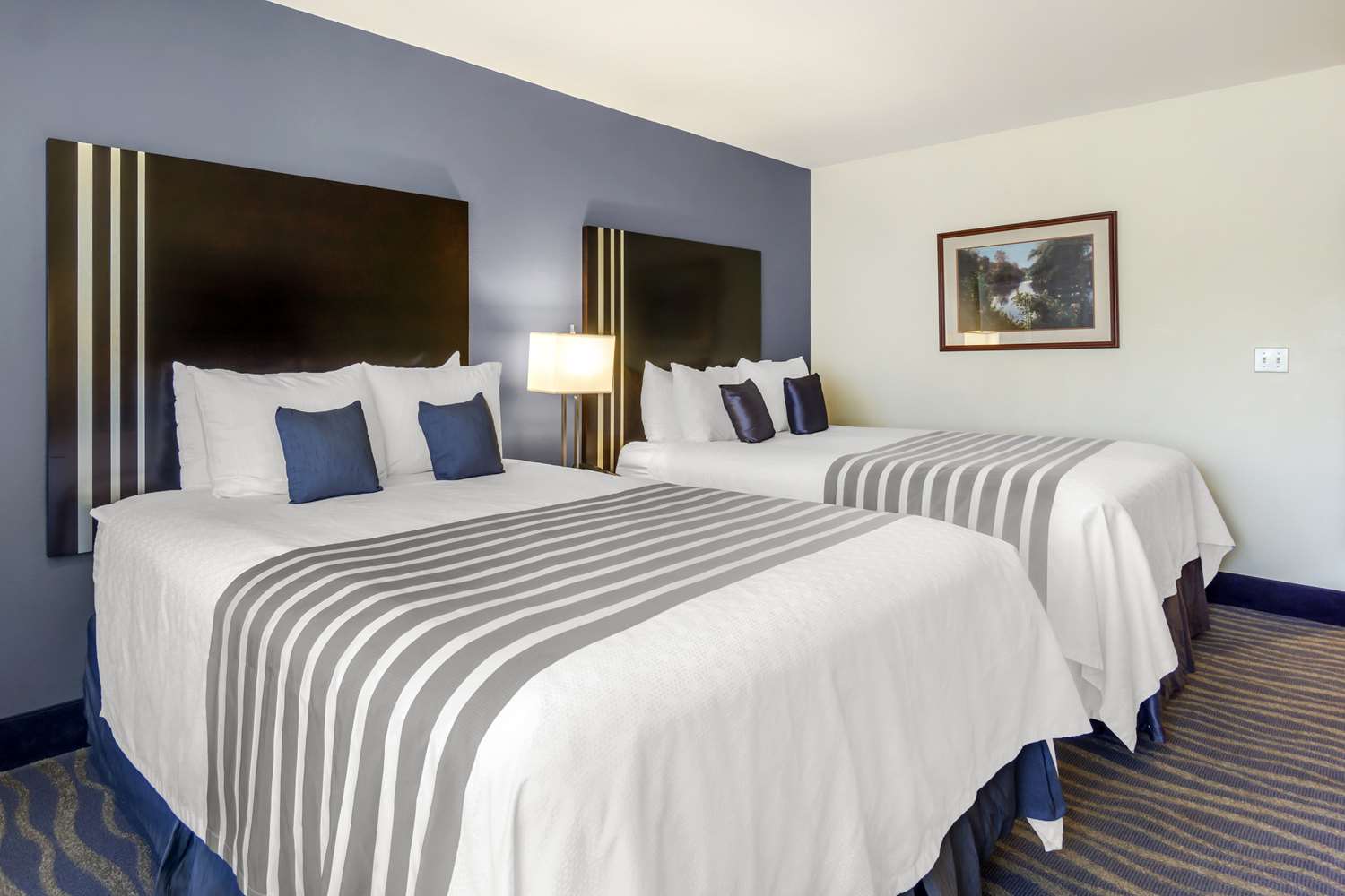 Flat, 2 Queen Beds