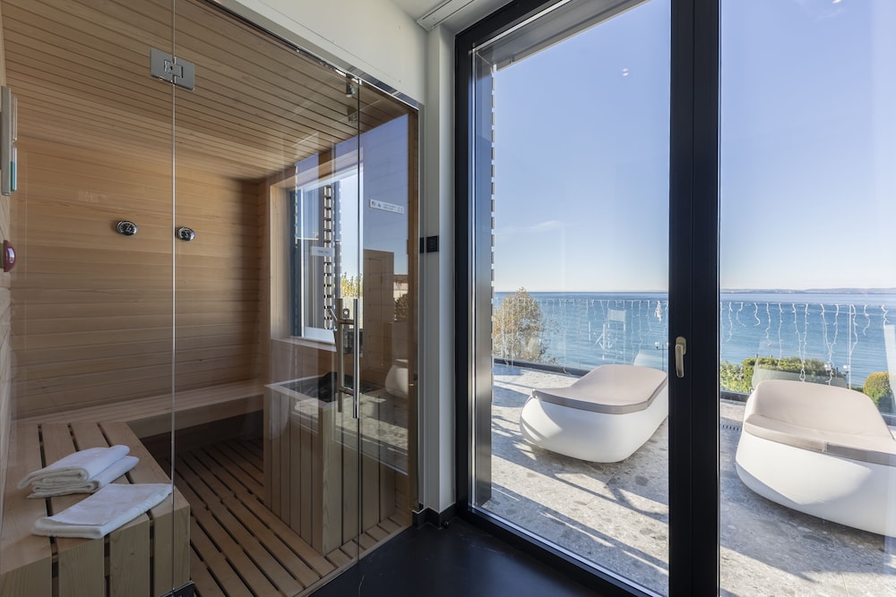 Maisonme Boutique Hotel 47/50