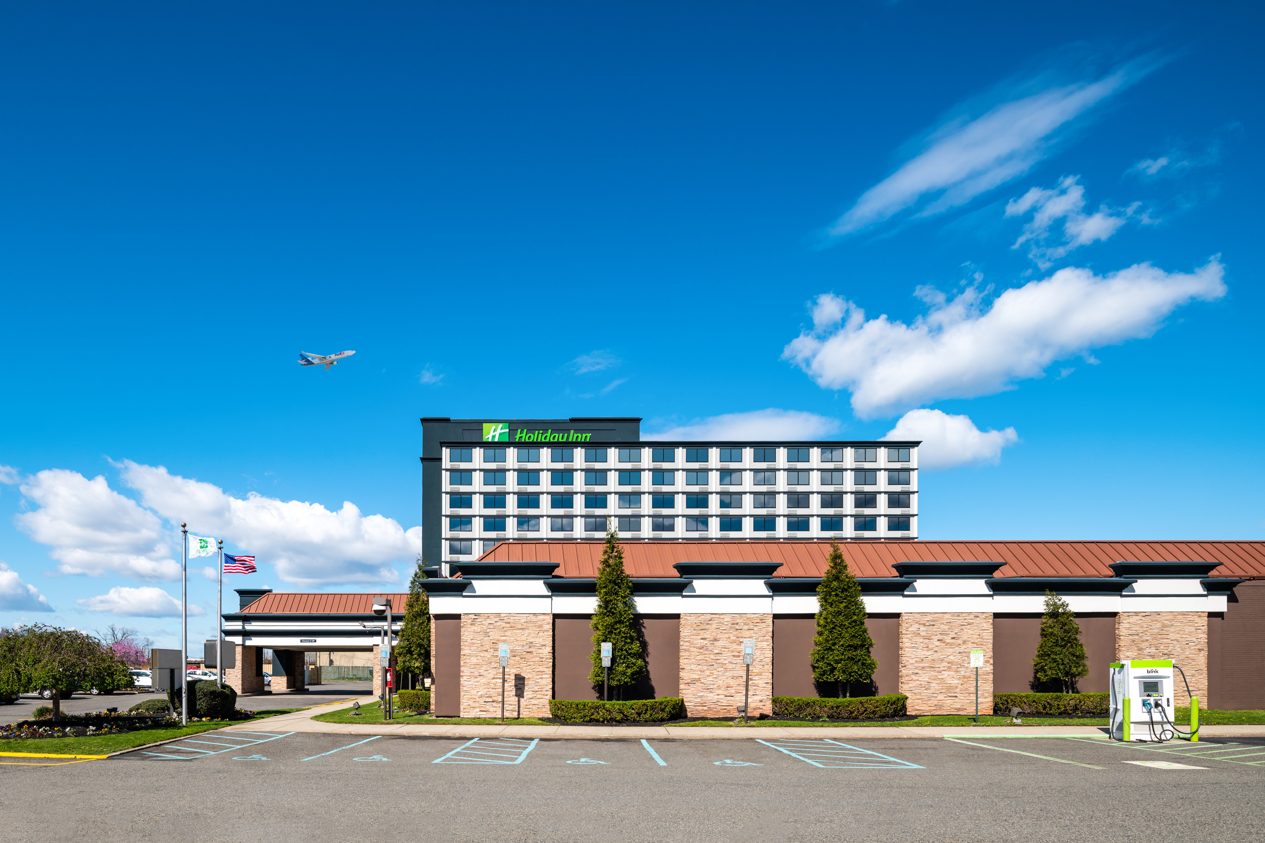 Holiday Inn Newark International Airport An Ihg Hotel 2/84