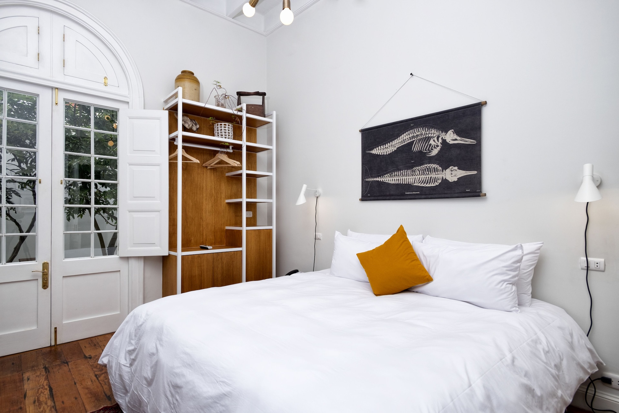 DELUXE, DOUBLE BED