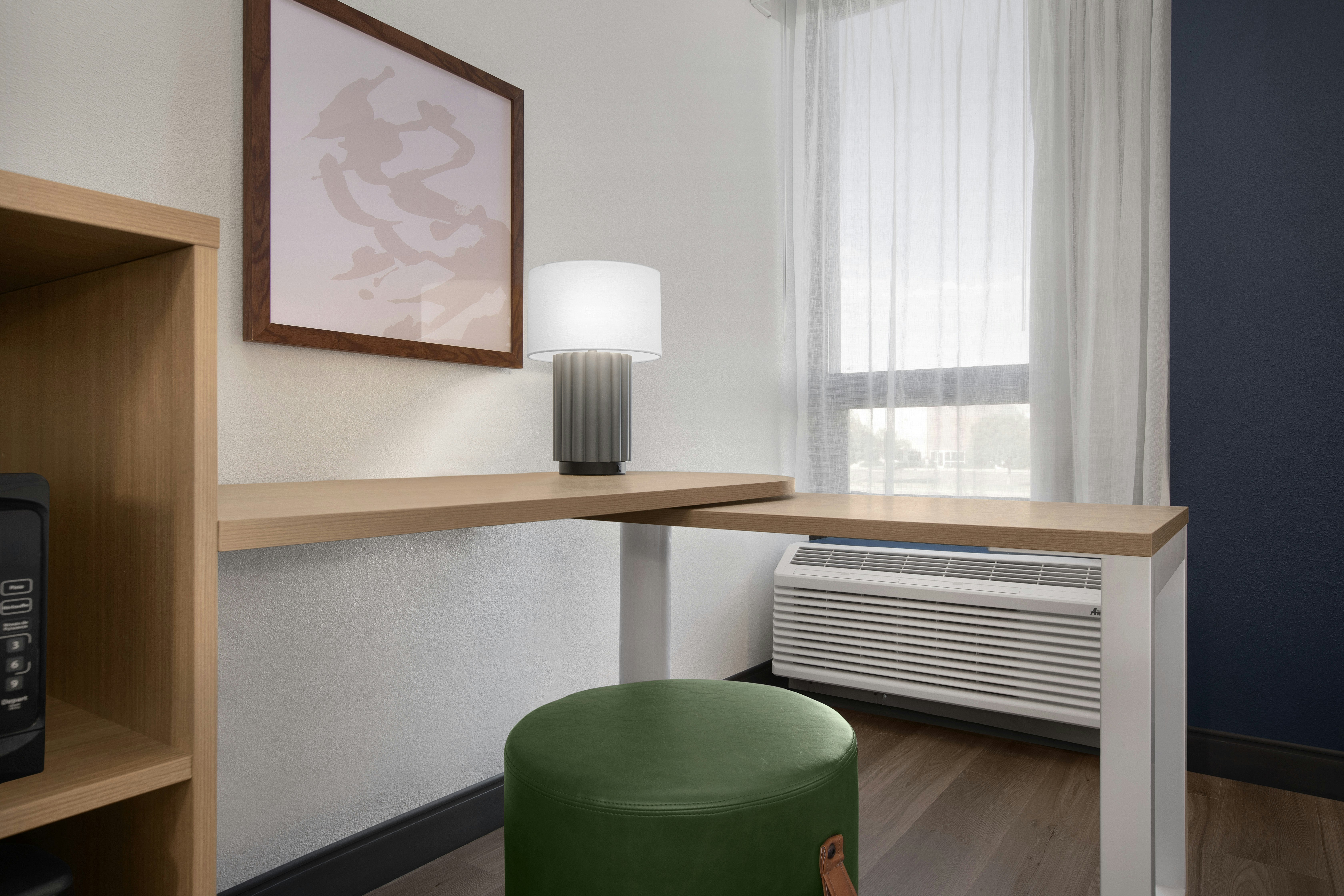 ROOM, KING BED, ACCESSIBLE