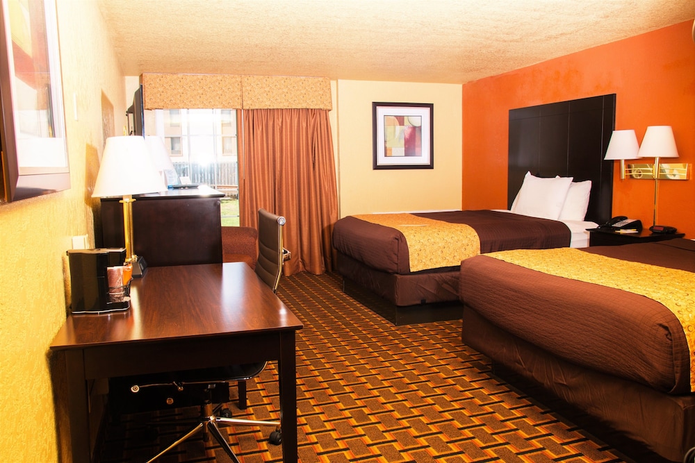 Days Inn by Wyndham Joplin 7/32