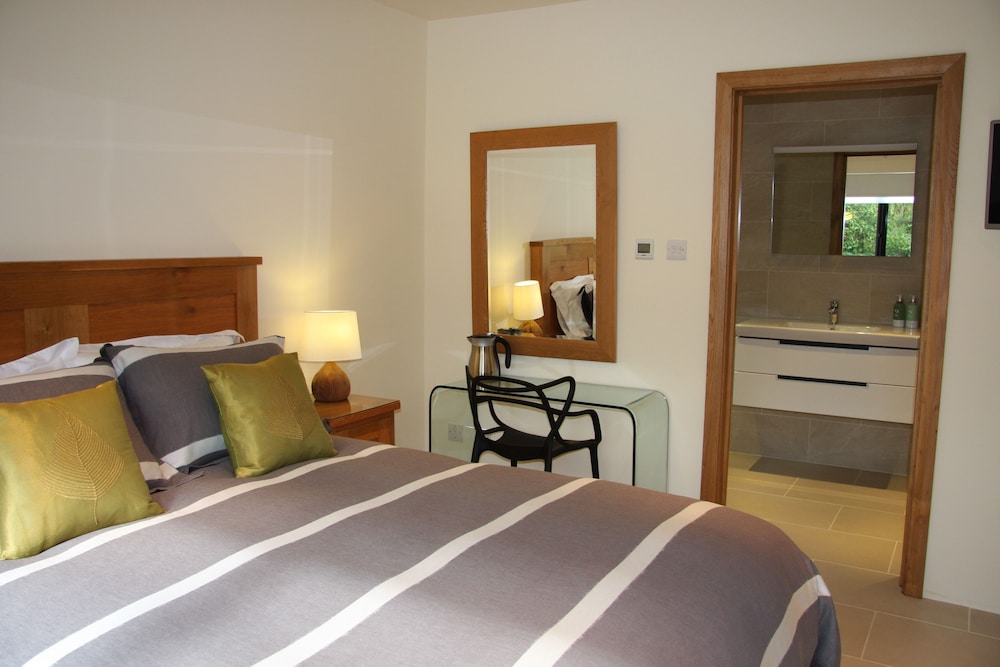White Lodge B&amp;B 6/28