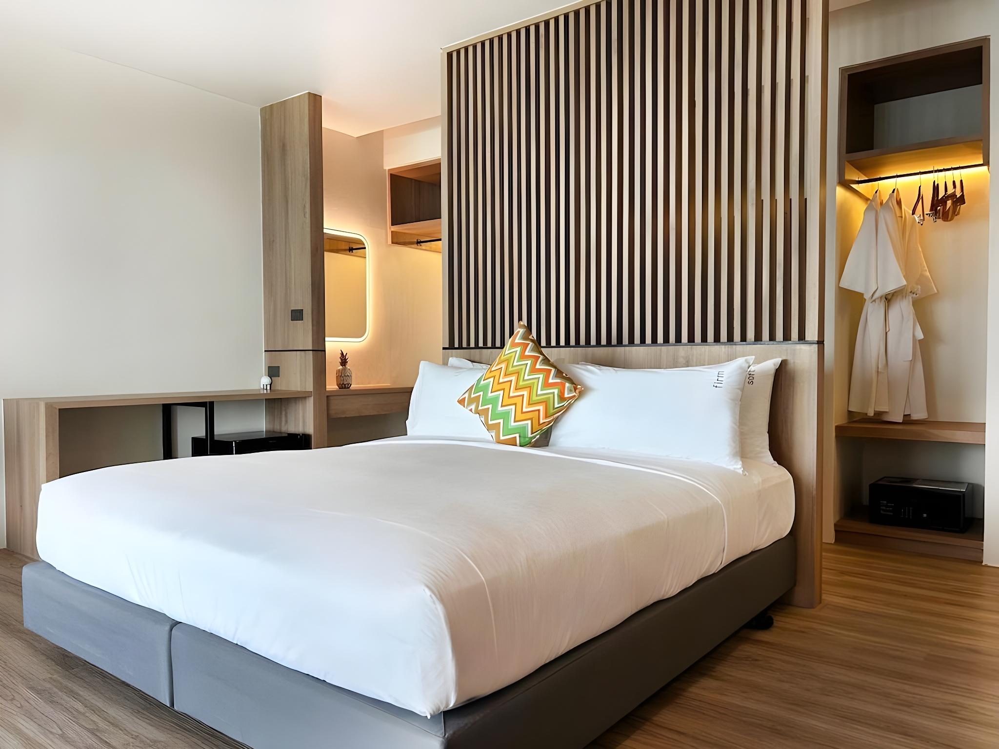 Presidential, Suite, with Pool