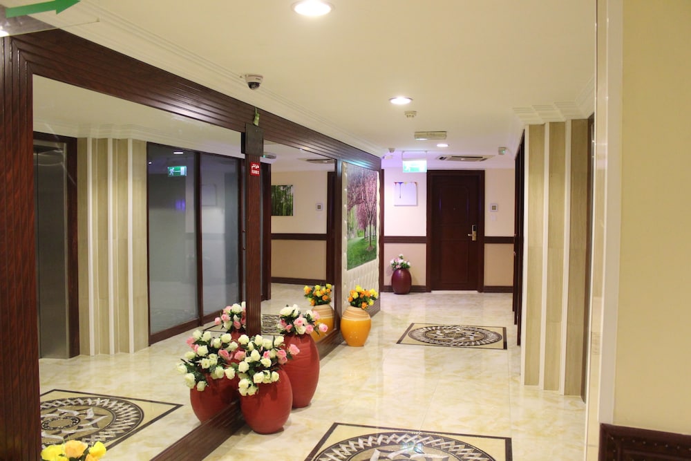 Mariana Hotel 12/50