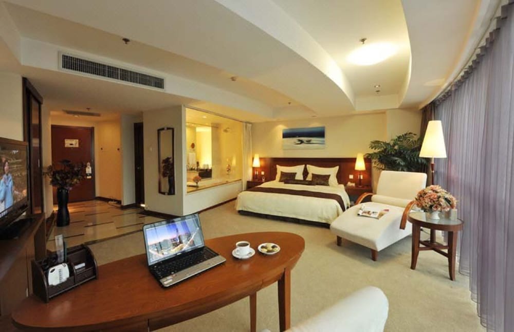 Super House International 23/50