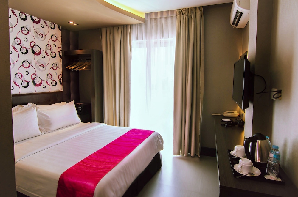 Eloisa Royal Suites 20/58