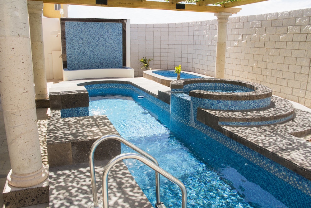 Copper Canyon Boutique Hotel 16/48