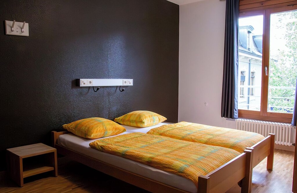 Geneva Hostel 21/70