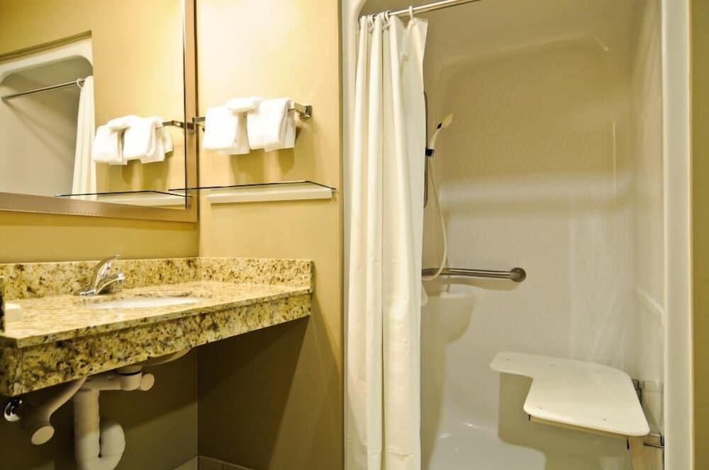 Best Western Plus Night Watchman Inn & Suites 7/22