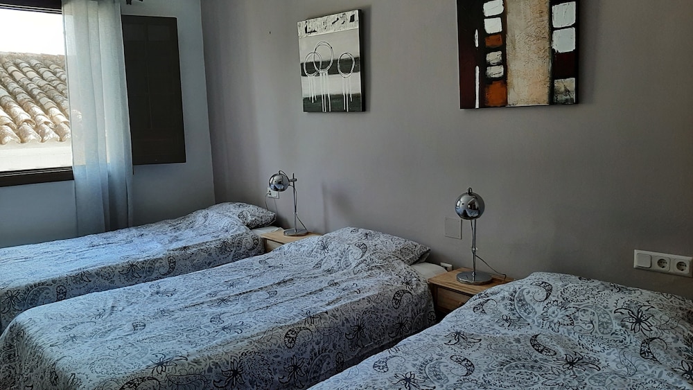 ROOM, TRIPLE