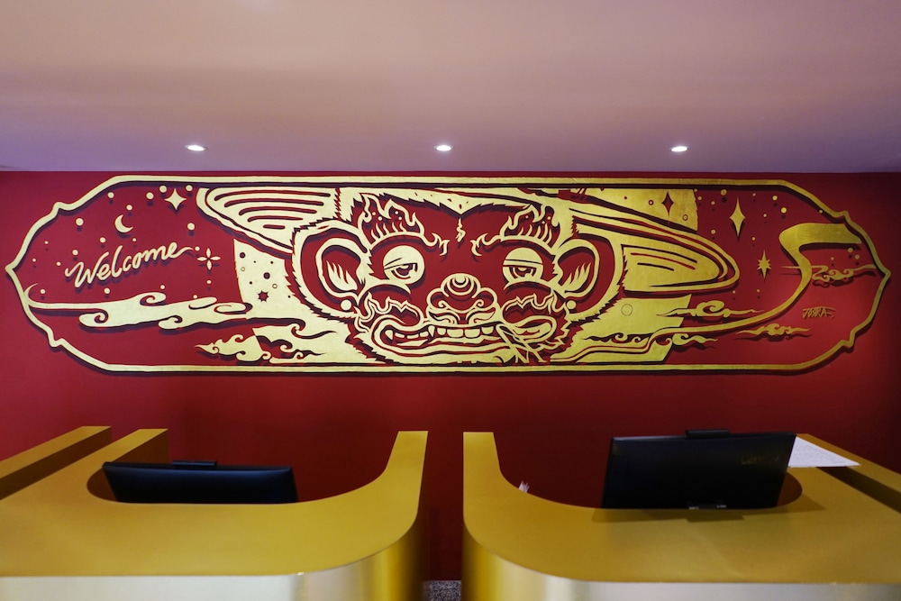4 Monkeys Hotel Bangkok 11/50