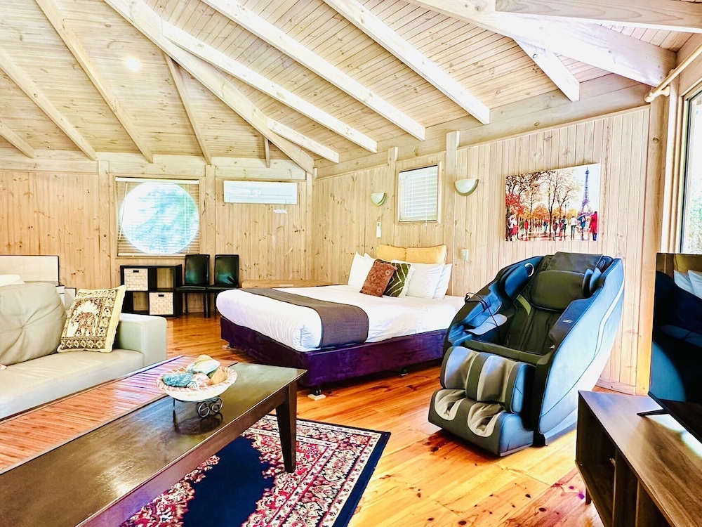 GRAMPIANS CHALETS 20/50
