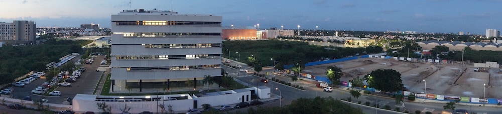 Hampton Inn by Hilton Merida 39/40