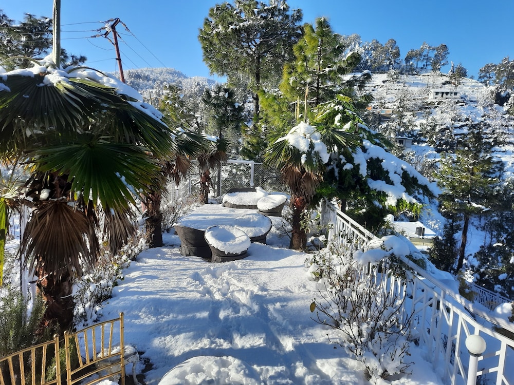 JuSTa Luxe Mukteshwar Retreat and Spa Mukteshwar 33/50