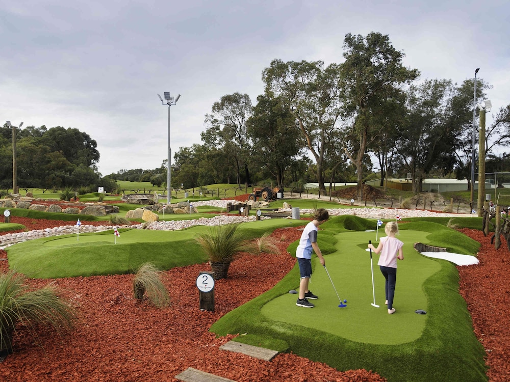 Novotel Swan Valley Vines Resort 55/61