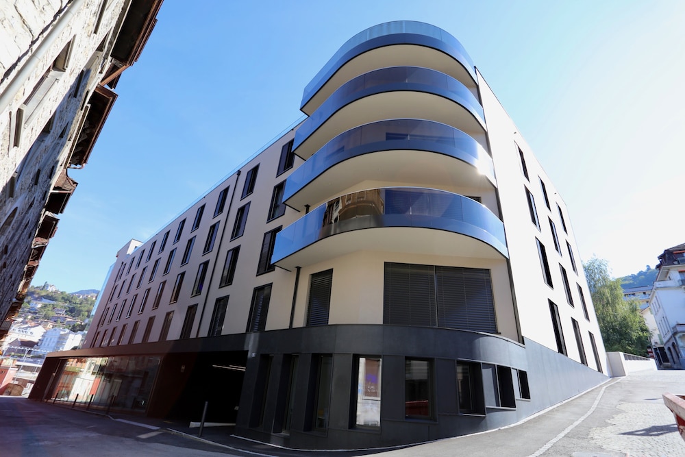 The Freddie Mercury Hotel 4/57