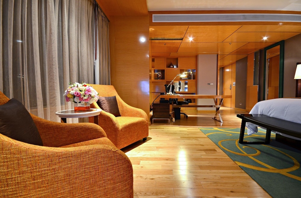 Renaissance Bangkok Ratchaprasong Hotel 34/52