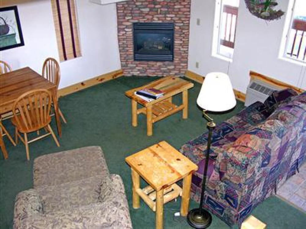 Eagle Fire Lodge Cabins 68/75
