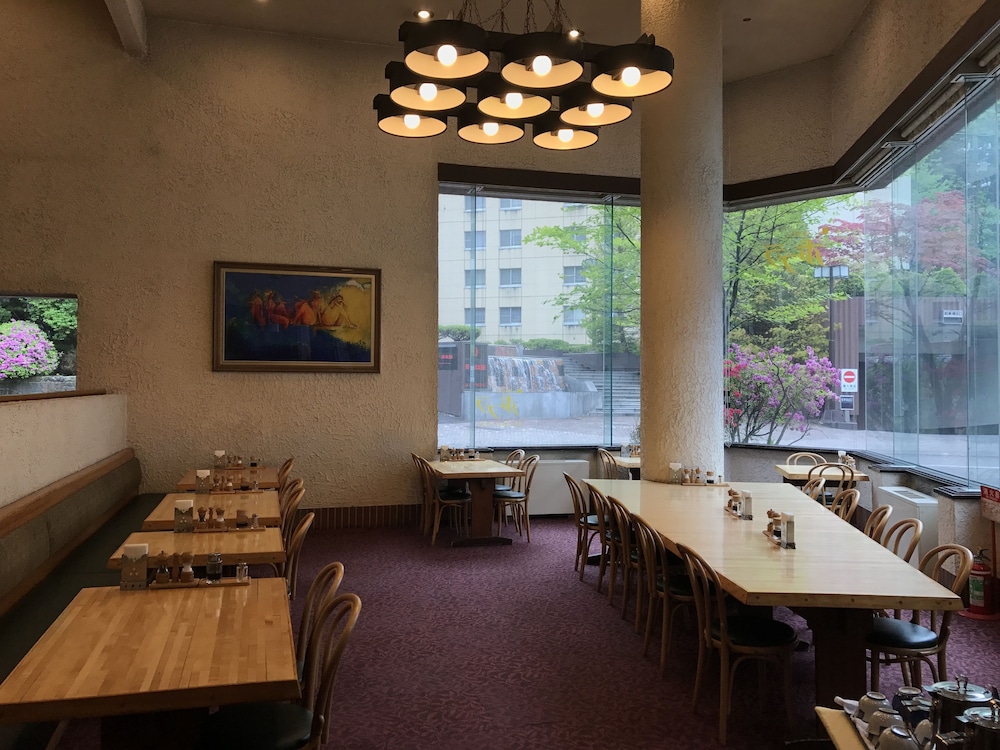 Adex Inn 20/36