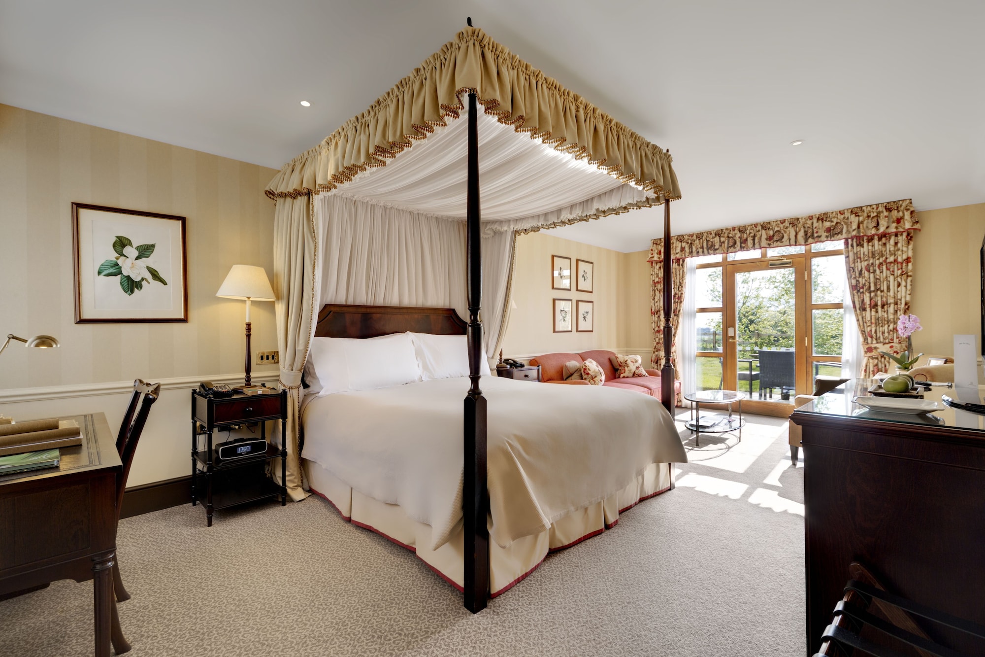 LUXURY, DOUBLE BED