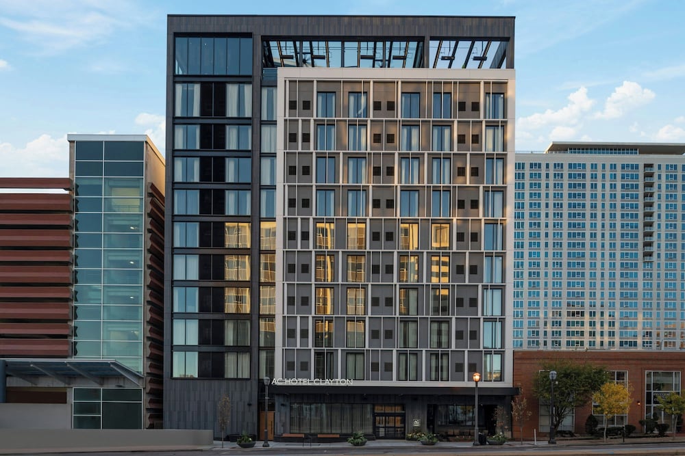 AC Hotel St. Louis Clayton 3/38