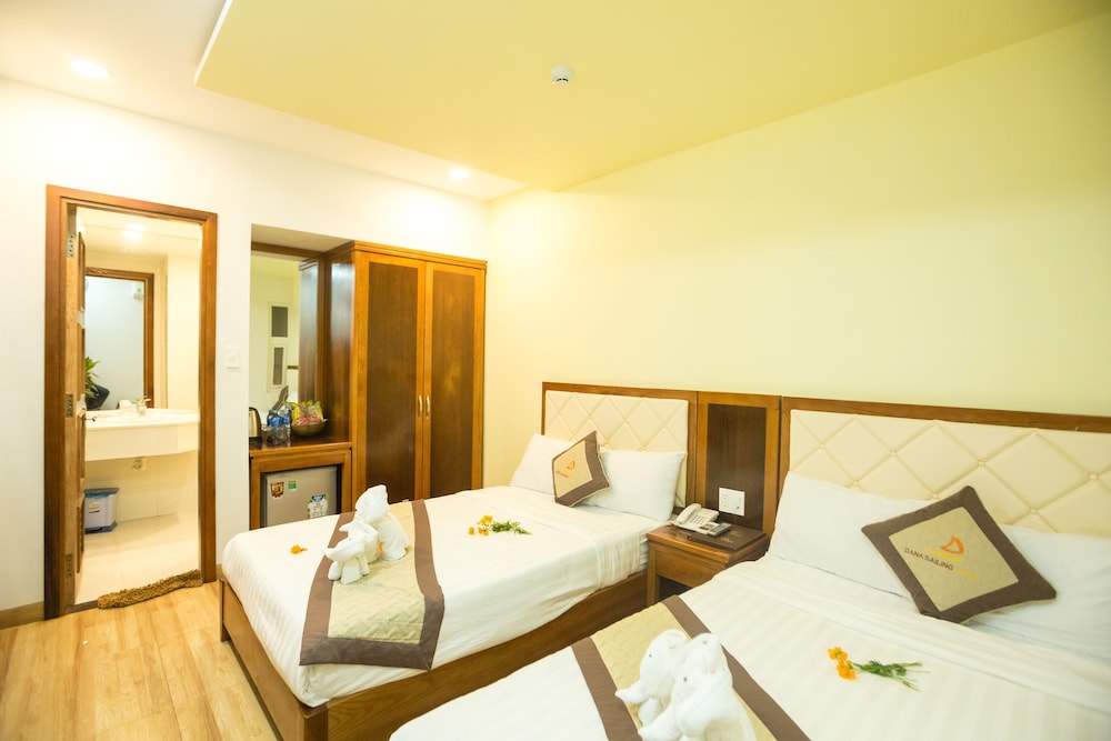 1 BEDROOM, DELUXE, DOUBLE OR TWIN BED