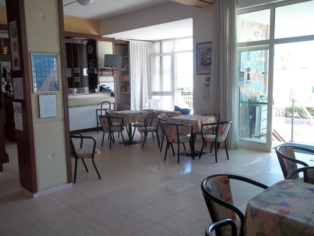 Hotel Italia 33/50