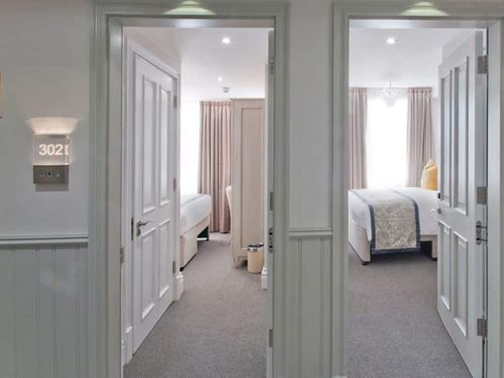 W12 ROOMS 26/58