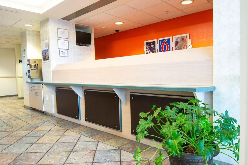 Motel6 Las Cruces, NM - Telshor 7/45