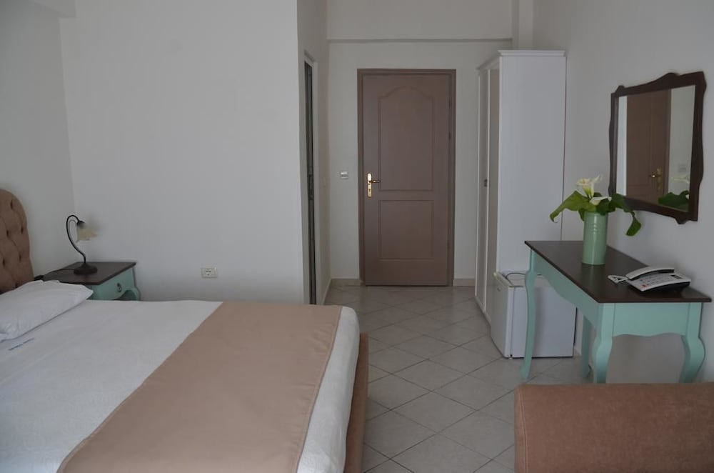 EPIRUS HOTEL 14/50