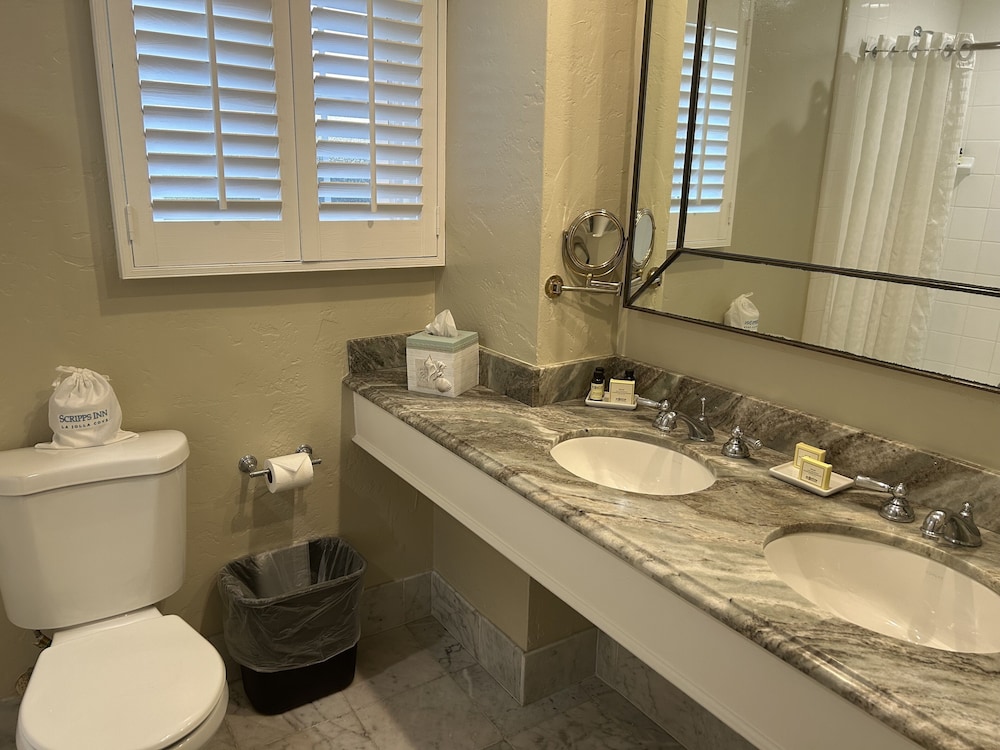 Scripps Inn La Jolla Cove 45/48