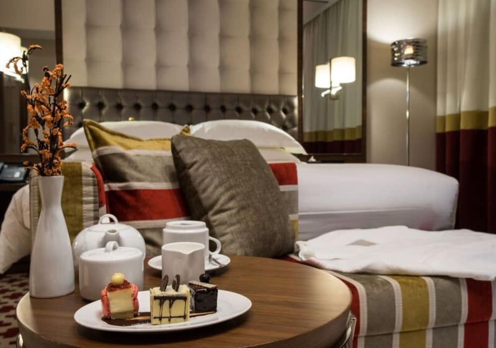 The Envoy Hotel 23/50