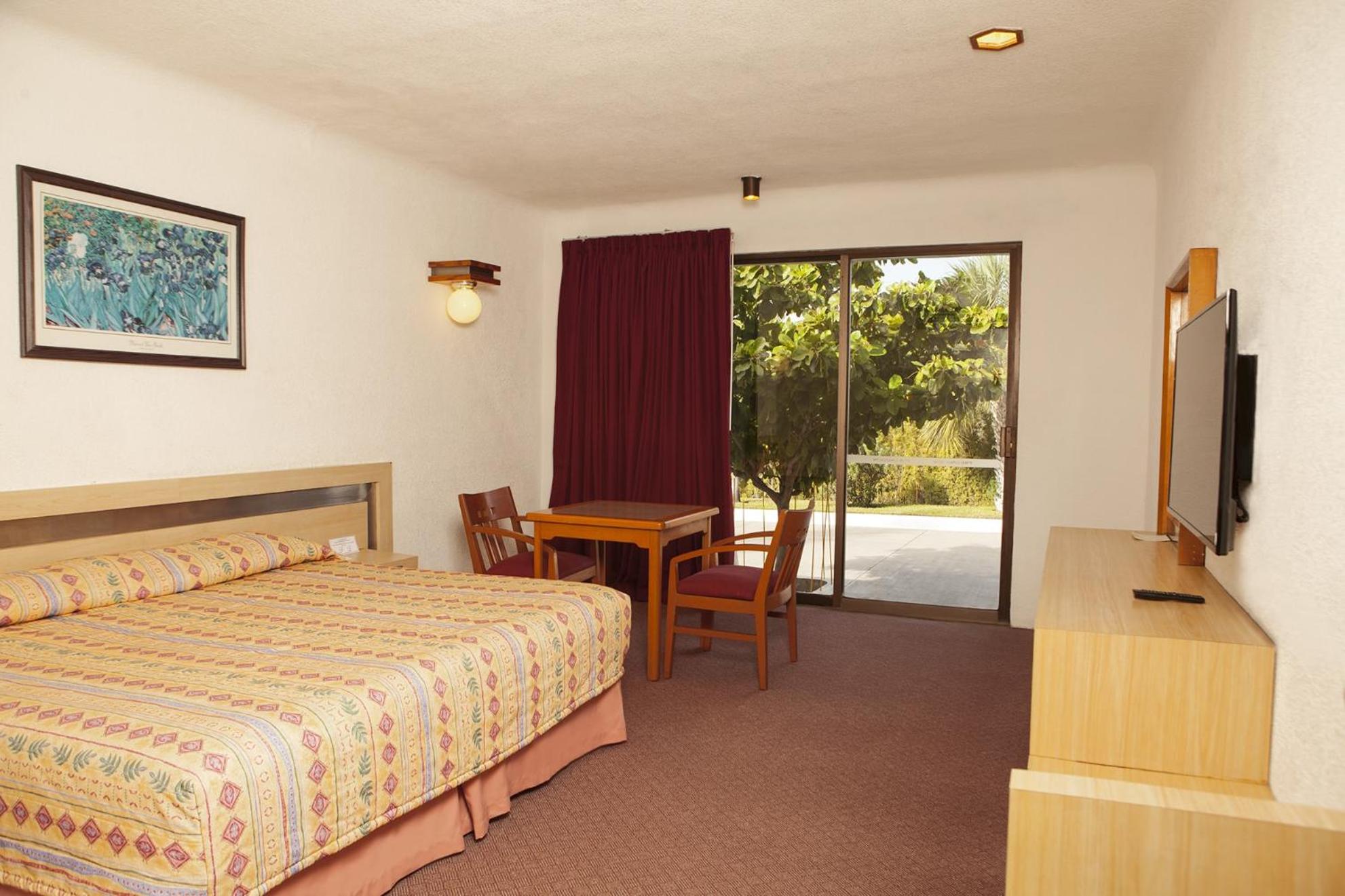 Hotel Paradise Inn 4/46