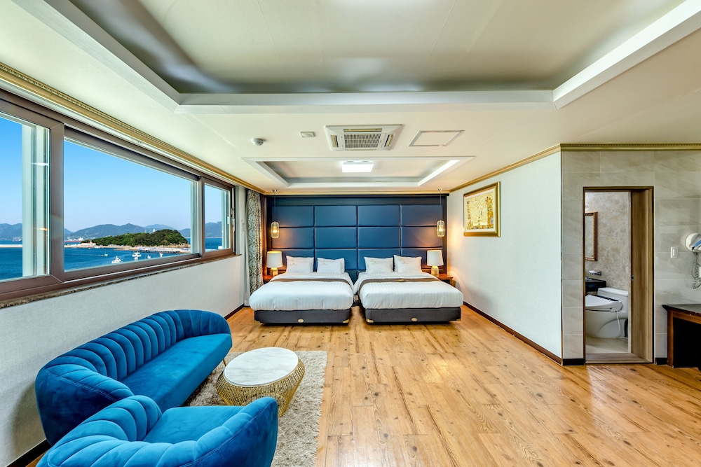 Hs Tourist Hotel 39/56