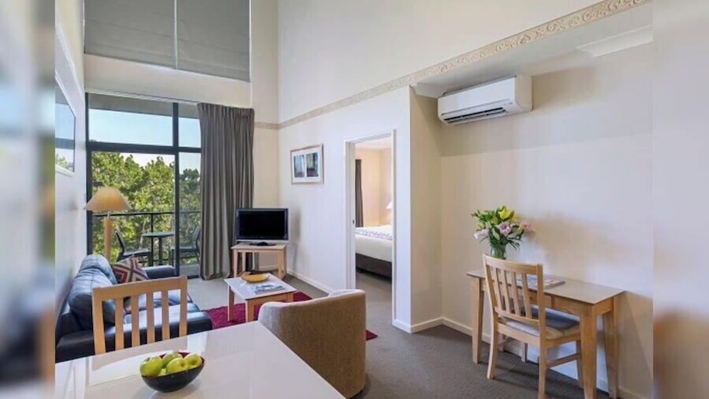 Nesuto Mounts Bay Apartment Hotel 26/42