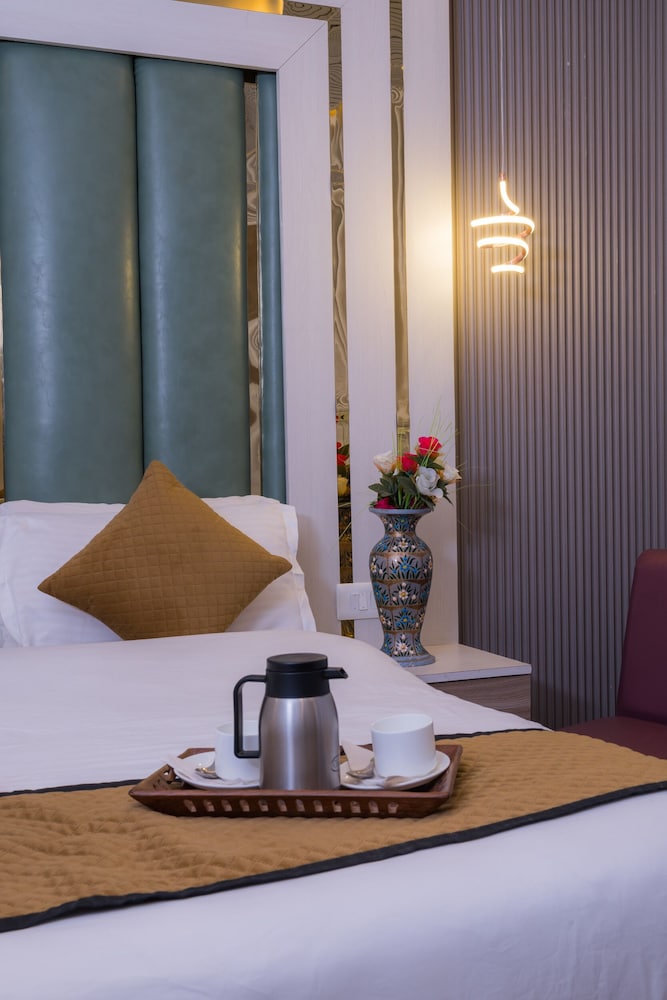 Hotel Abshar 13/23
