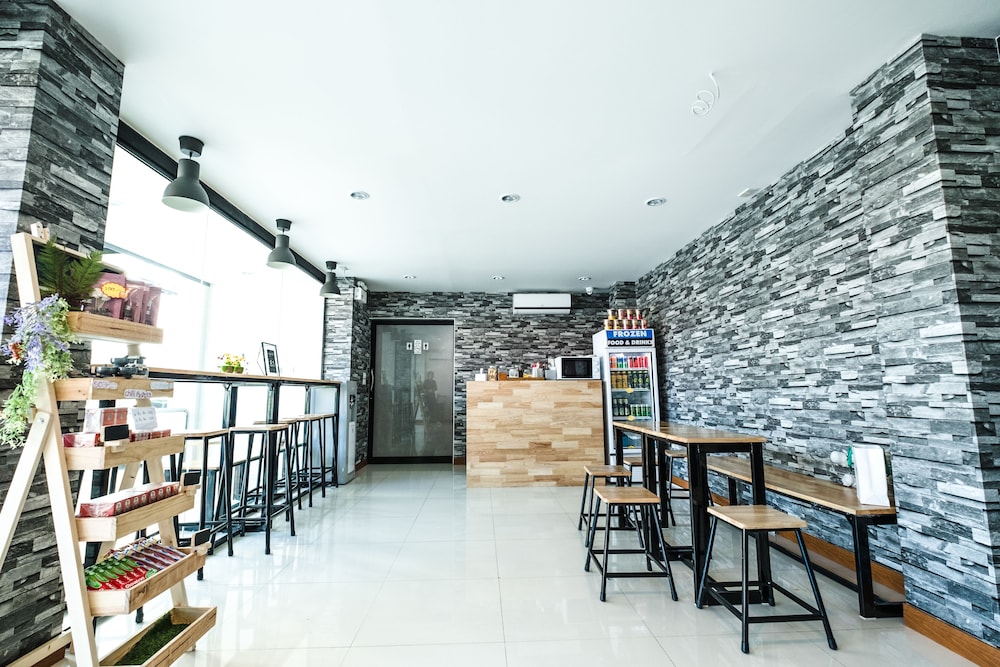 Don Muang Hotel 51/62