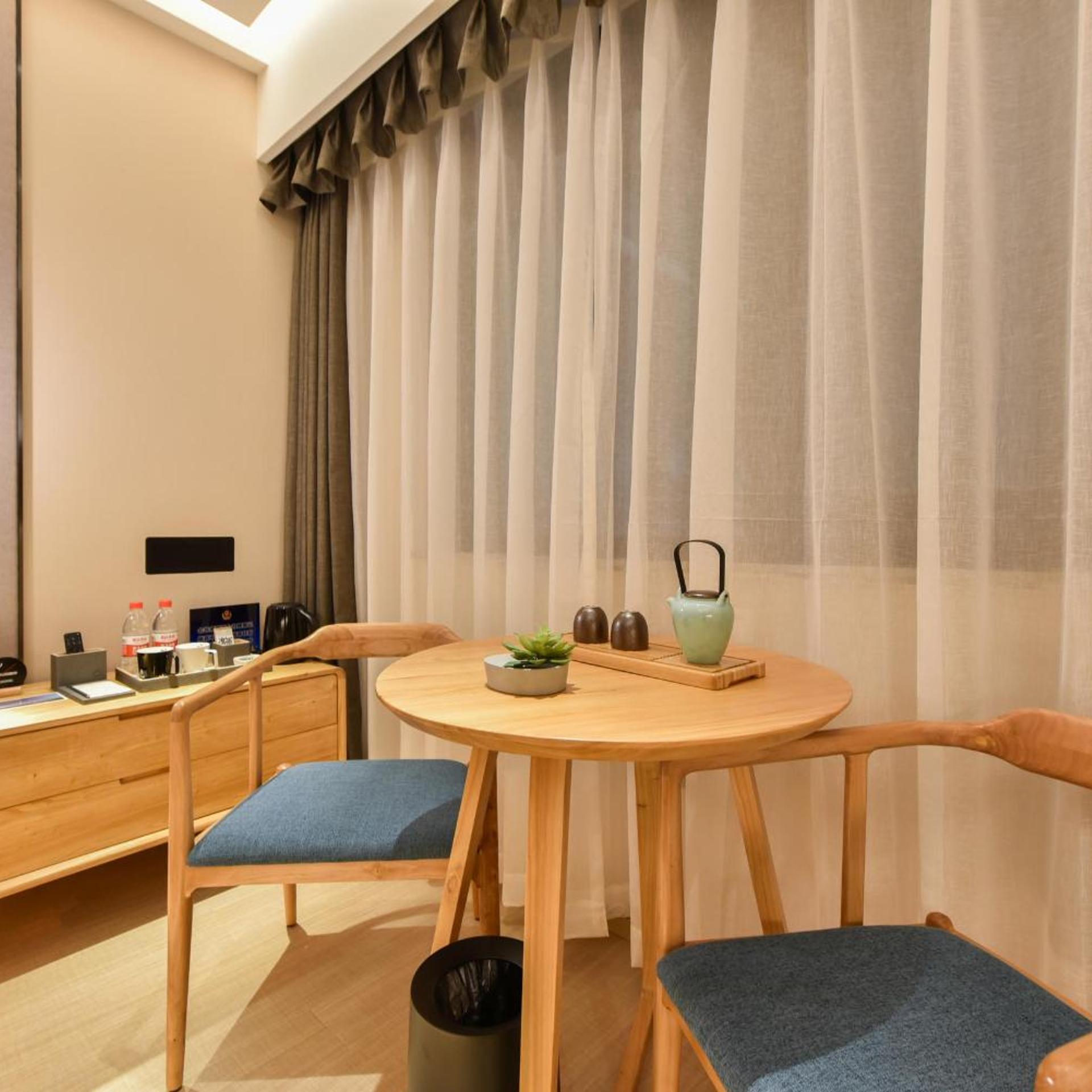Atour Hotel Beijing Fuxingmen 38/51